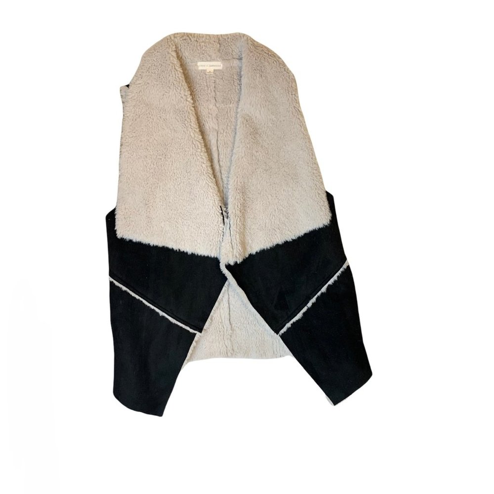 Coco + Jameson Faux Suede Vest Black Cream Fur Small with‎ Pockets